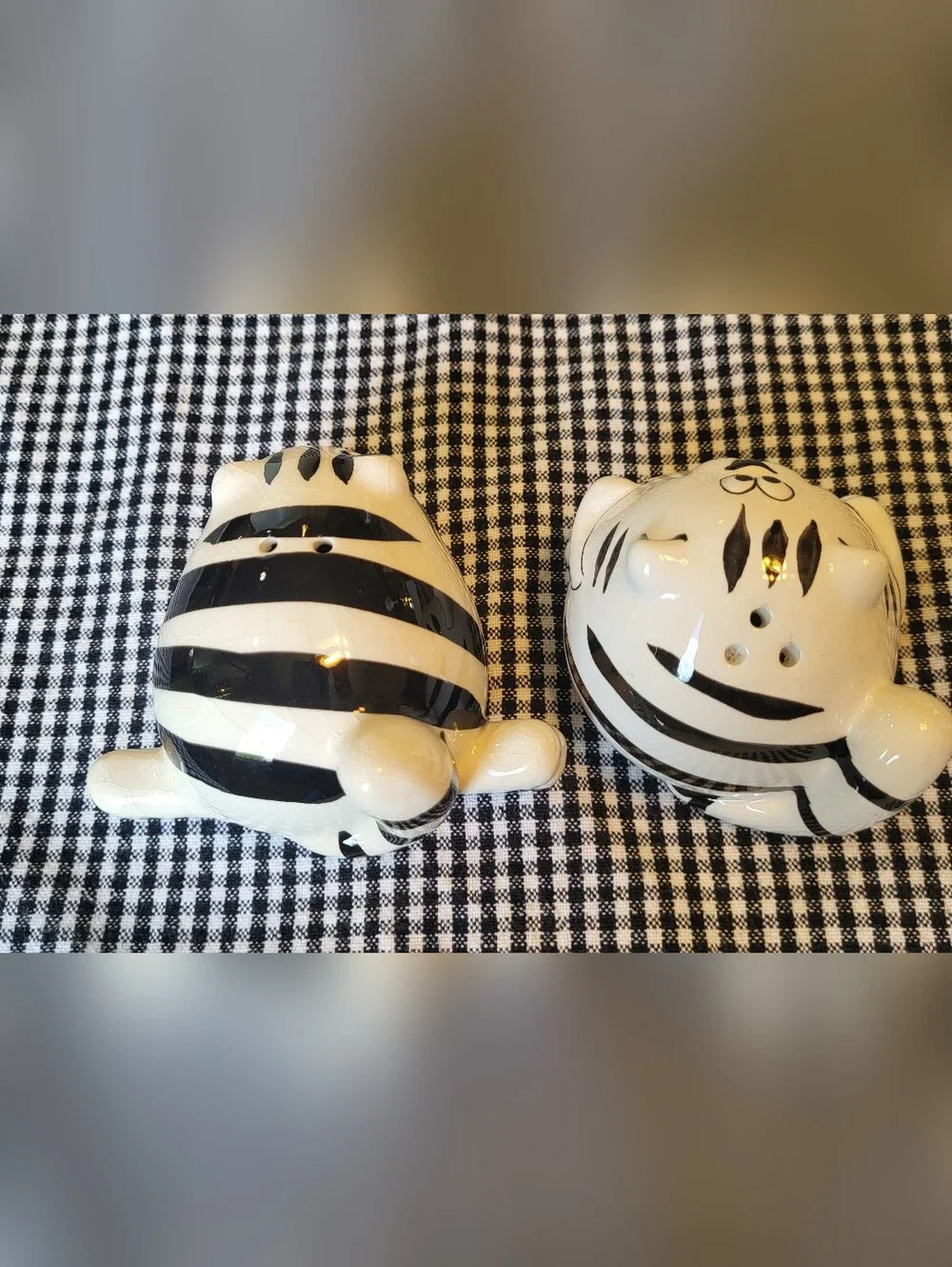 Vintage Pier One Fat Cat Salt and Pepper Shakers Black & White Striped See Pics